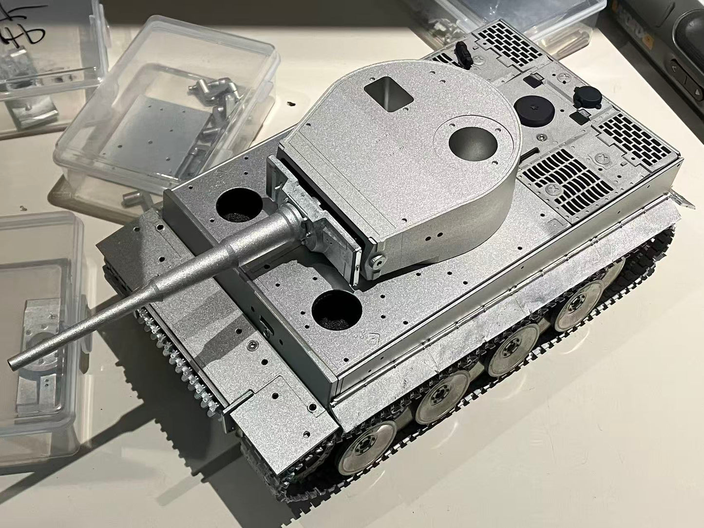 30025[Launch.Jan.2026] Metal 1/30 Ready-made Model Germany “Tiger” Heavy Tank [831 "FU"] Camouflage